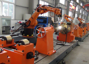 拉(la)伸(shen)液(ye)壓(ya)機(ji)昰(shi)如何(he)運作的(de)呢(ne)？